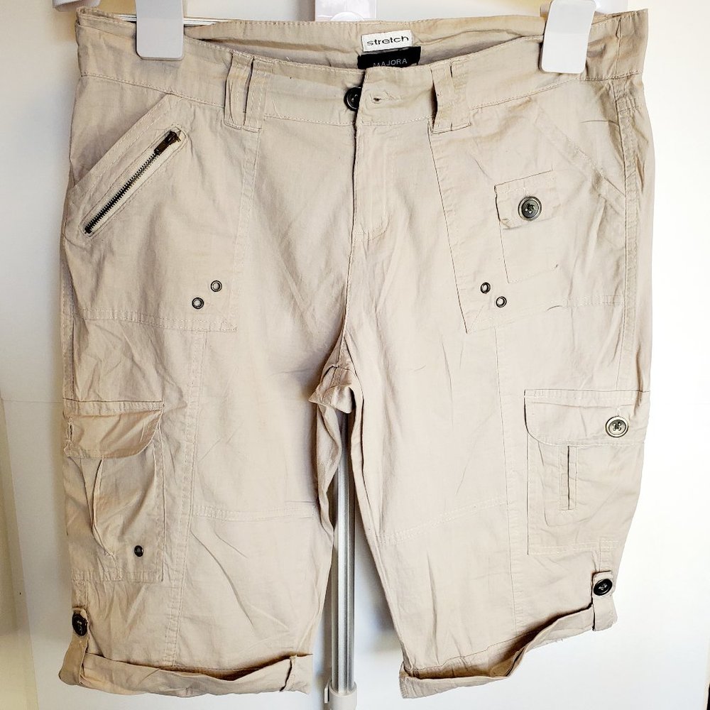 Majora Bermuda Cargo Beige short. Size L